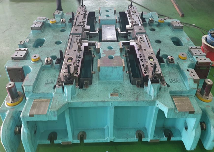 HOT STAMPING TRIM'G DIE 생산업무 3